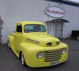 1949 Ford Bonas 